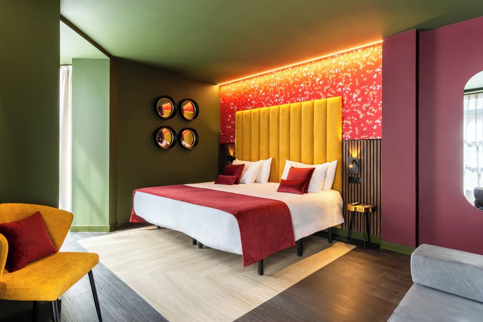 Minibar, in-room safe, desk, laptop workspace