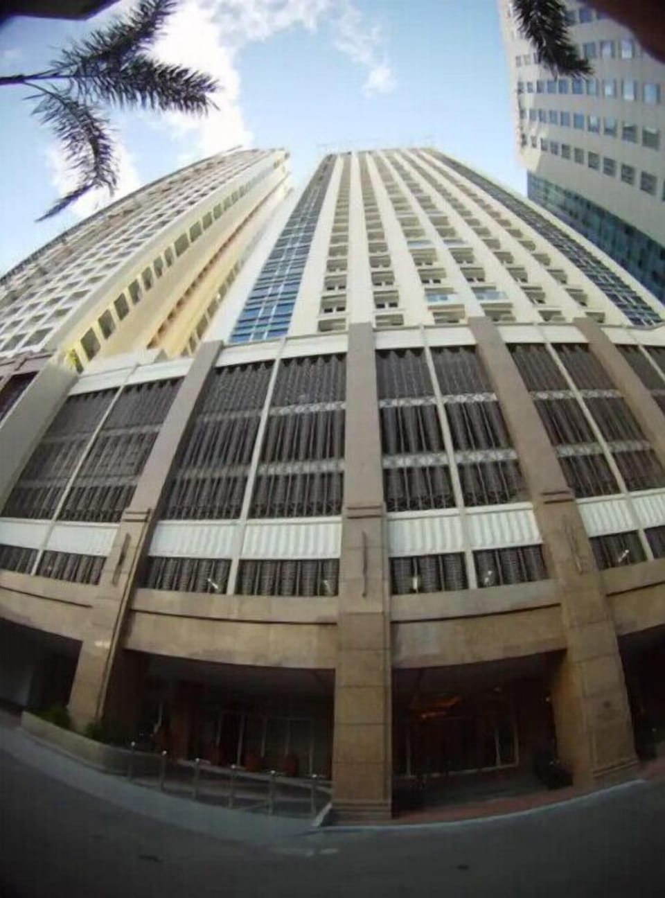 Eastwood LeGrand Tower 1 entrance: You have arrived at your destination.