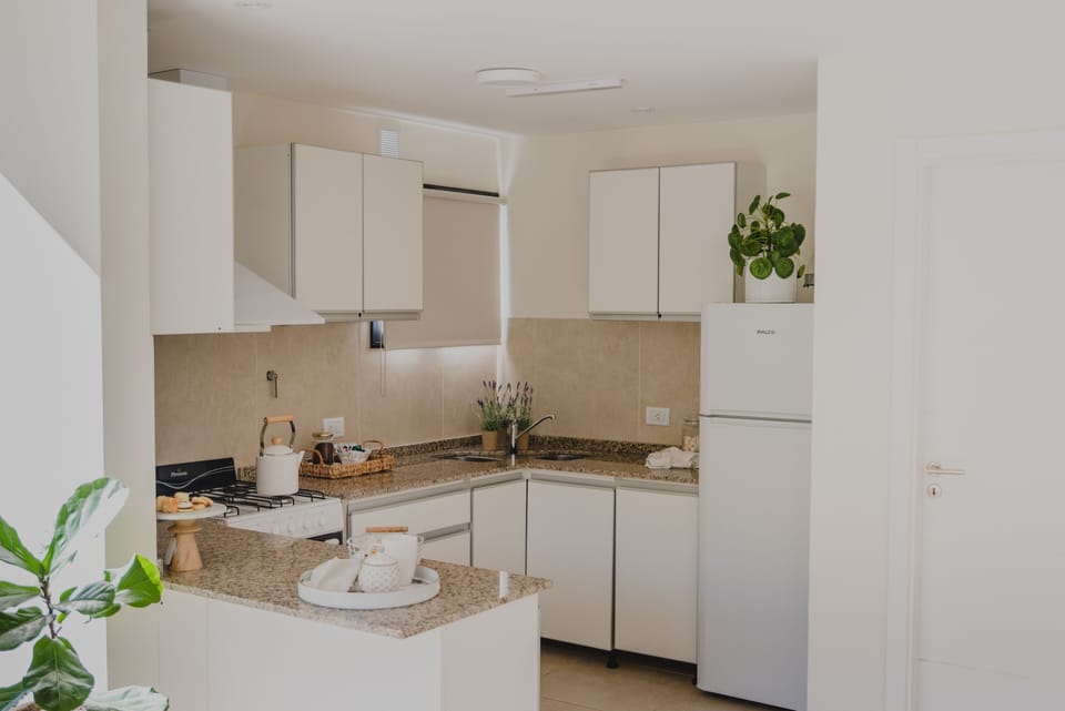 Design Apartment | Private kitchen | Full-size fridge, microwave, oven, coffee/tea maker