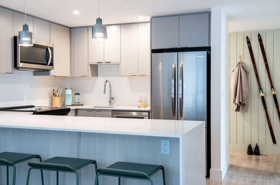 Condo | Private kitchen | Coffee/tea maker, full-size fridge, microwave, oven