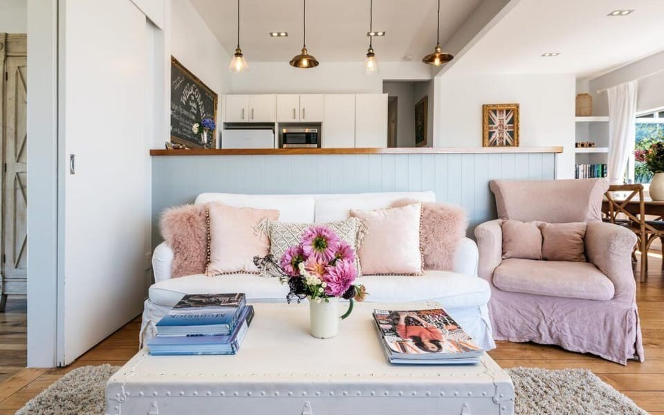 Waiheke-Accomodation-Luxury-Vintage-Cottage-2018021419-1024x640_L-af1ebc61-f18b-4b0f-8fa5-a2850d84a22b.jpg