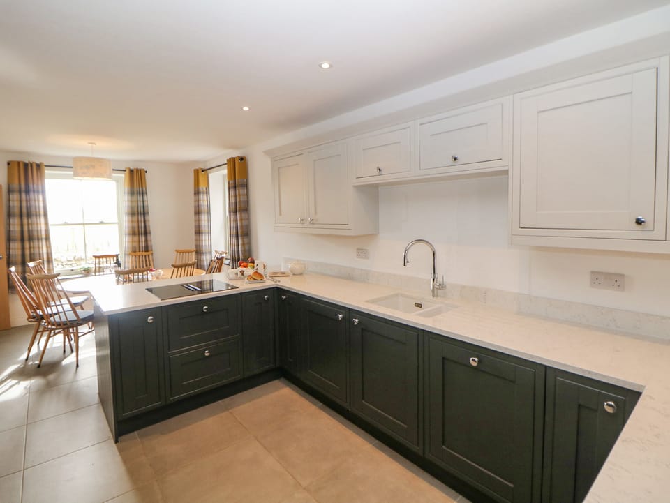 Fridge, dishwasher, cookware/dishes/utensils