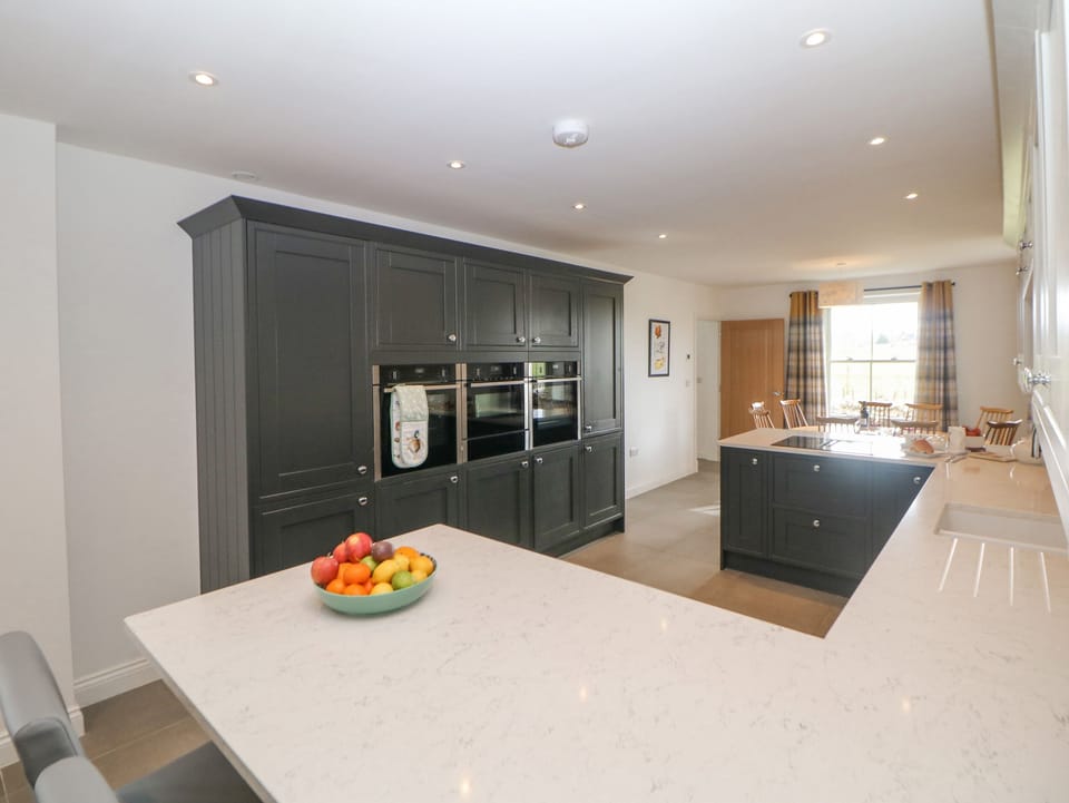 Fridge, dishwasher, cookware/dishes/utensils