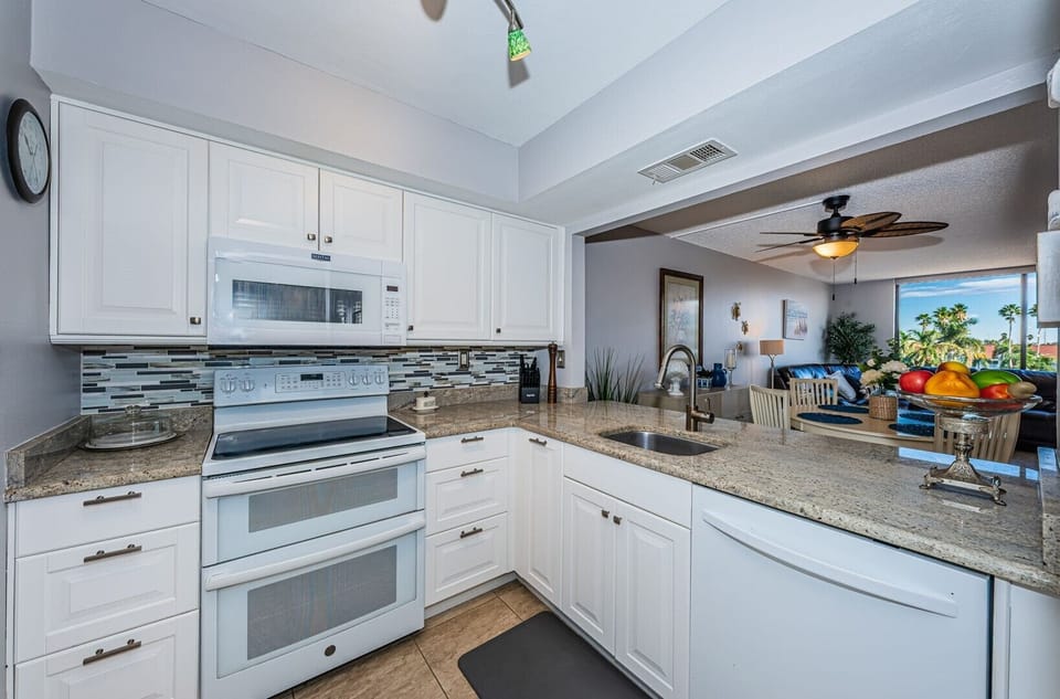 web-or-mls-Kitchen 3-2