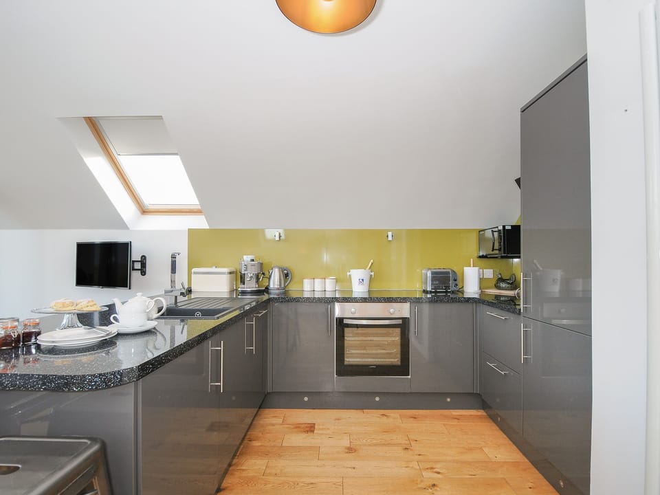 Fridge, dishwasher, electric kettle, toaster
