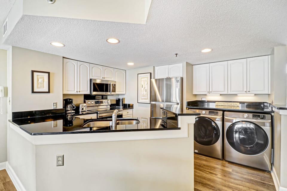 1204 Villamare | Kitchen - 1204 Villamare | Kitchen