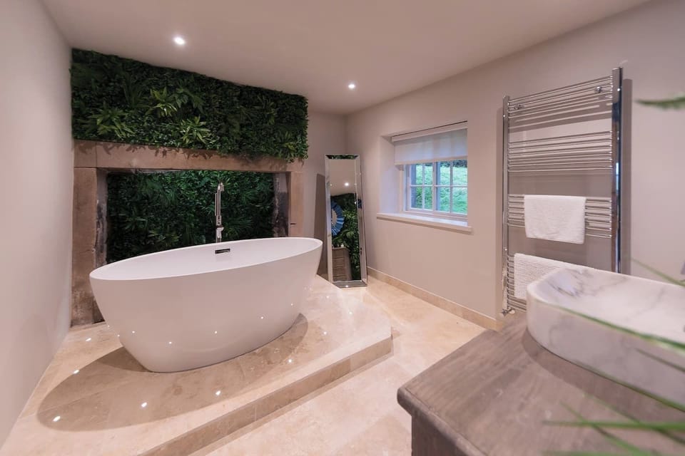 Farm Cottage Superior Room | Bathroom | Designer toiletries, hair dryer, towels, soap