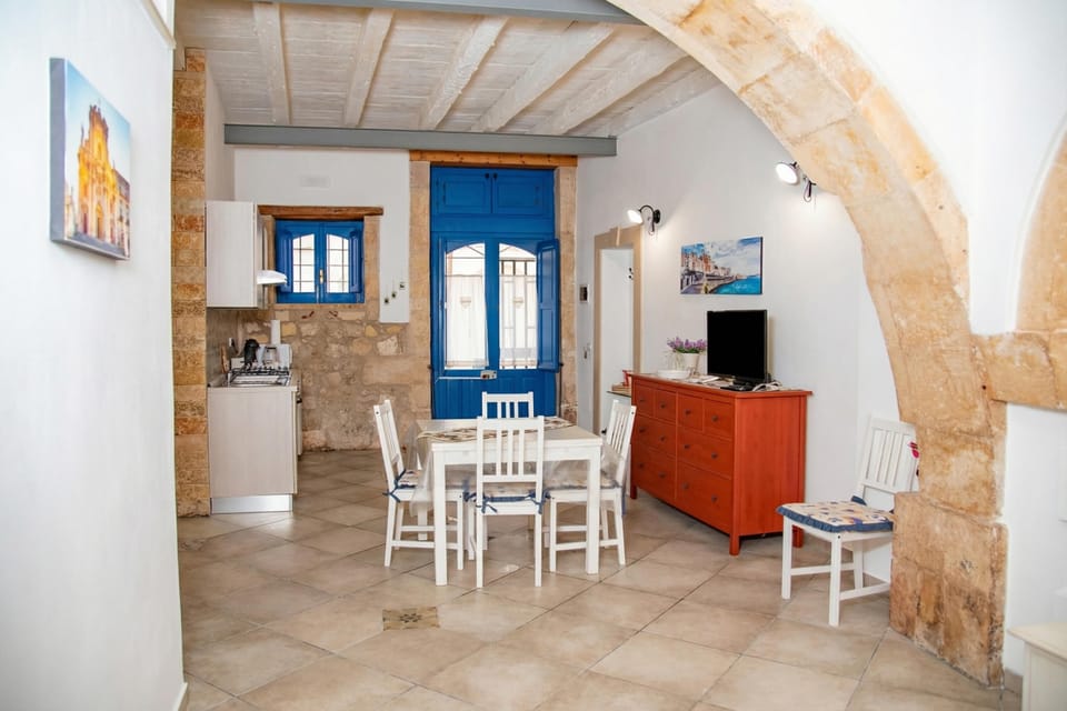 Family Apartment, Multiple Bedrooms, Sea Facing (Tiche Home 200m From Sea) | Interior