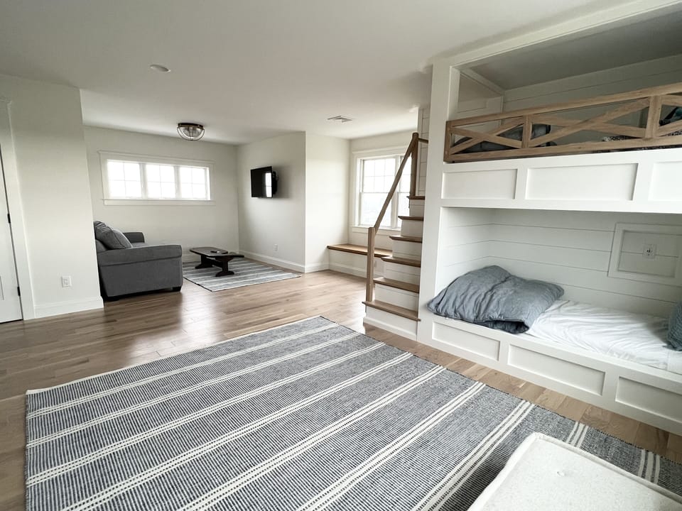 3rd Floor bunk room, TV + pullout couch