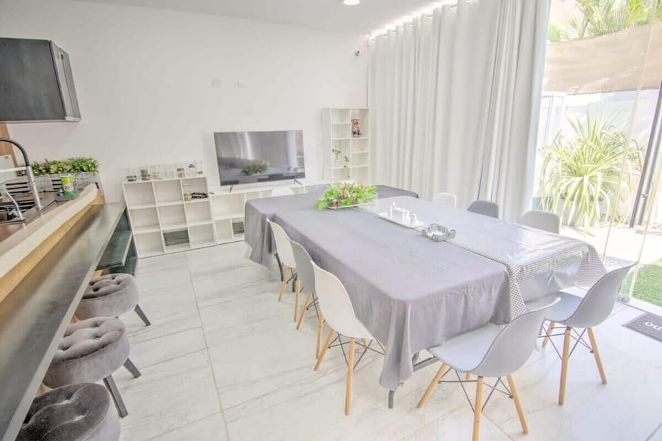 Kitchen #1