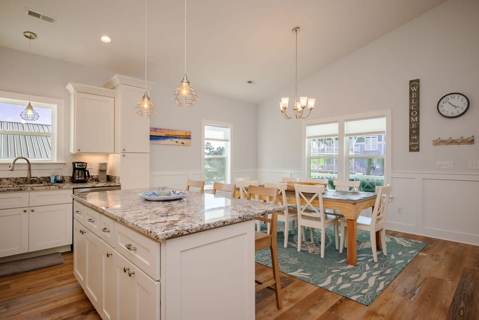 Kitchen / Dining - Southwest