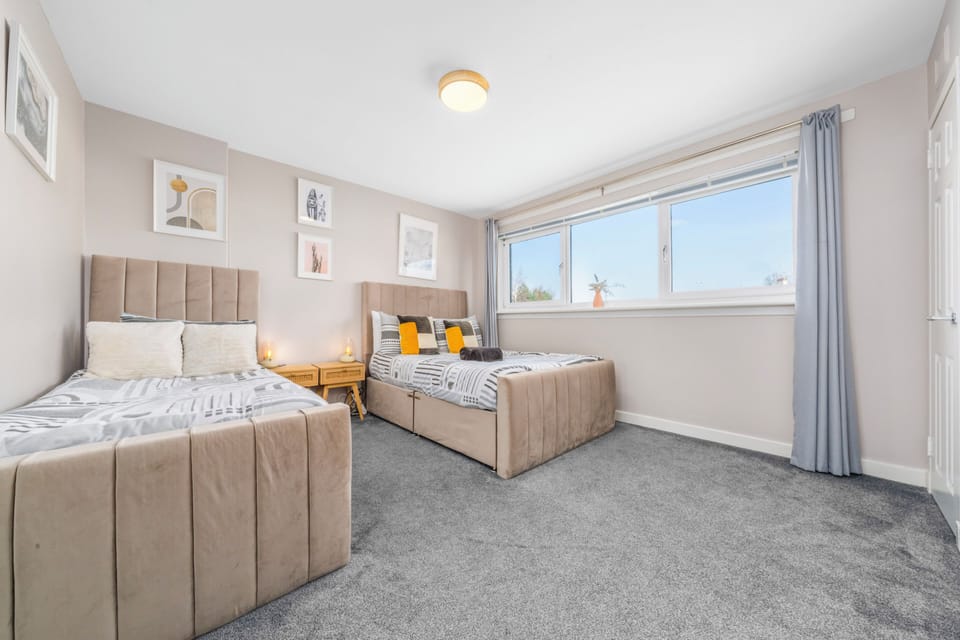 Quirky Family Home in Glasgow House in Glasgow
