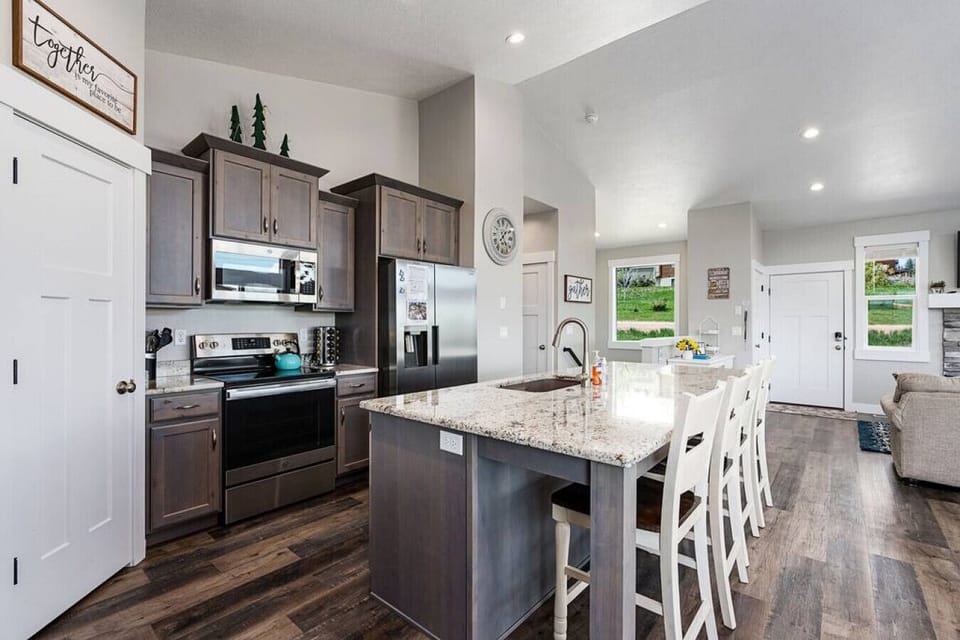 Full Kitchen