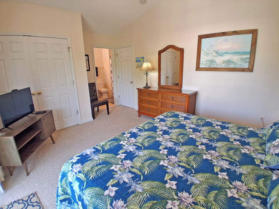 Bedroom 5 With Private Bathroom