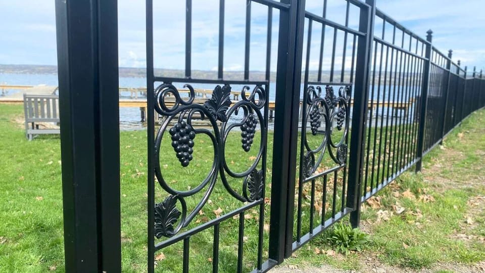 Gate access to 150 FT of Lakefront Access