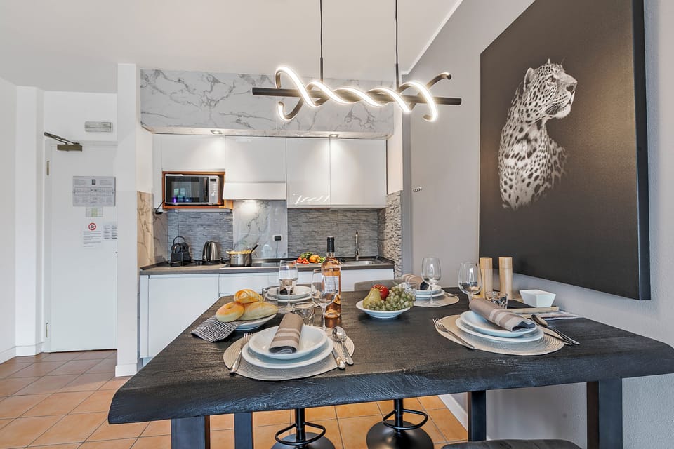 Kitchen and dining area