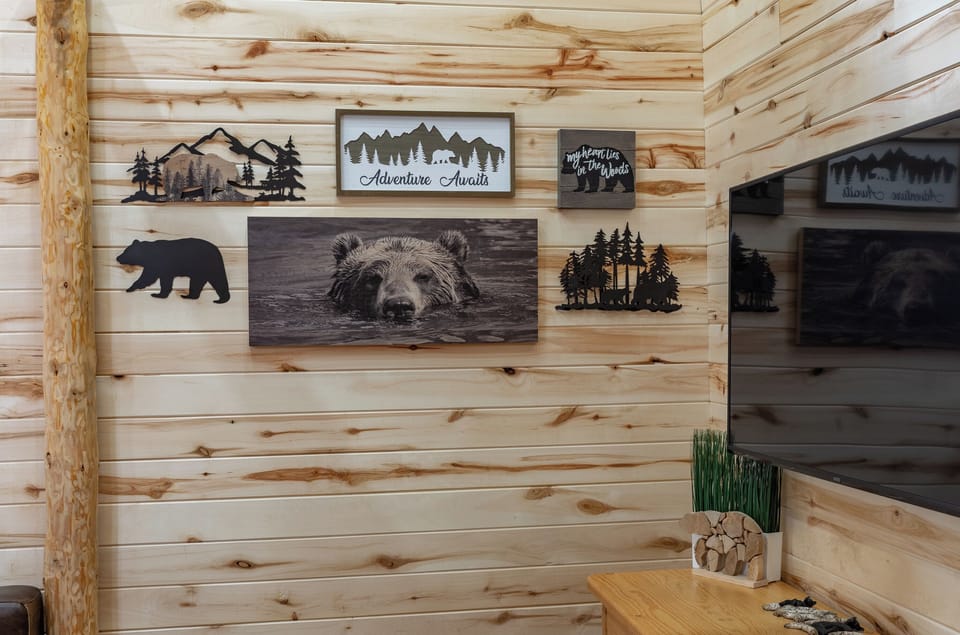 Bear motif can be found throughout the cabin
