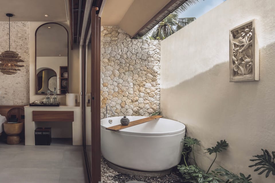 Grand Suite Room with Bathtub - Nearby Constructions | In-room safe, blackout drapes, iron/ironing board, free WiFi