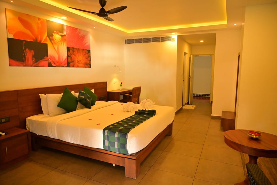 Premium Double Room | Down comforters, Select Comfort beds, minibar, in-room safe