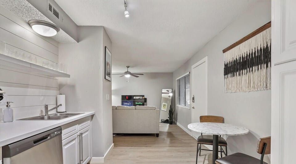 Fully equipped kitchen with all the essentials plus dishwasher and bistro set