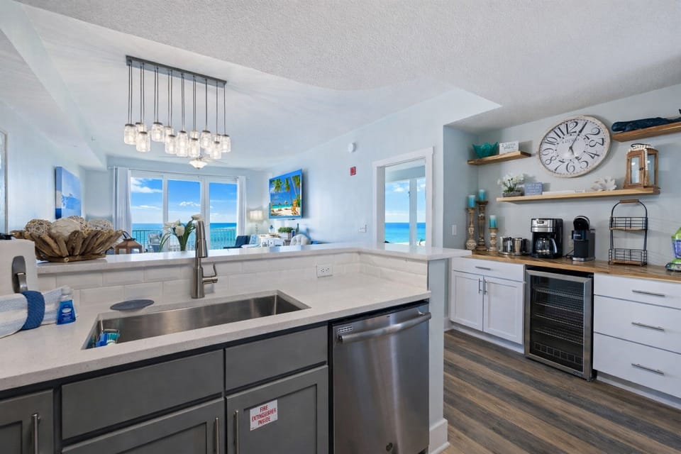 Kitchen and bar area