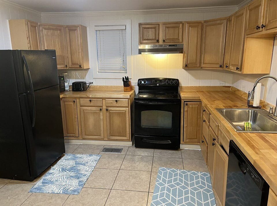 Mid Floor Kitchen