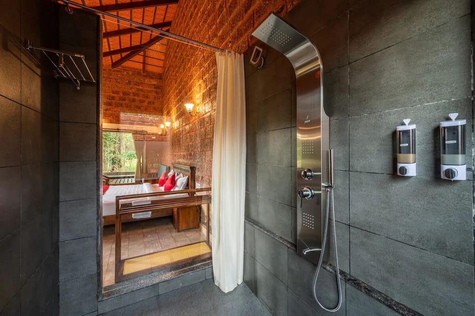 Cottage | Bathroom