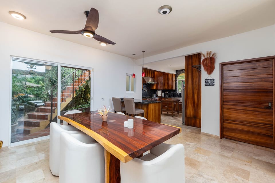 Dining room for 6