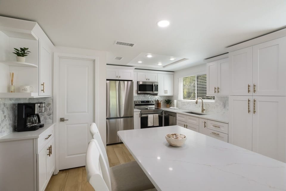 House, 2 Bedrooms | Private kitchen | Fridge, coffee/tea maker, toaster