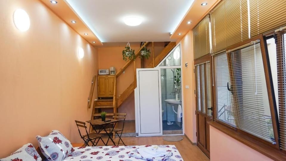 Deluxe Double or Twin Room, Mountain View | Premium bedding, soundproofing, iron/ironing board, free WiFi