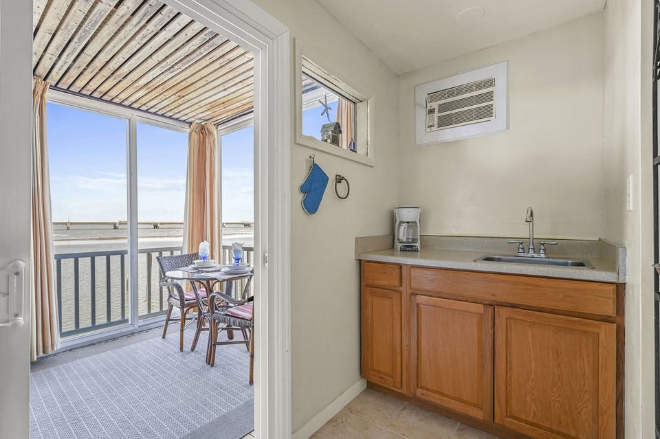 Enjoy breakfast with an amazing Bay View.....