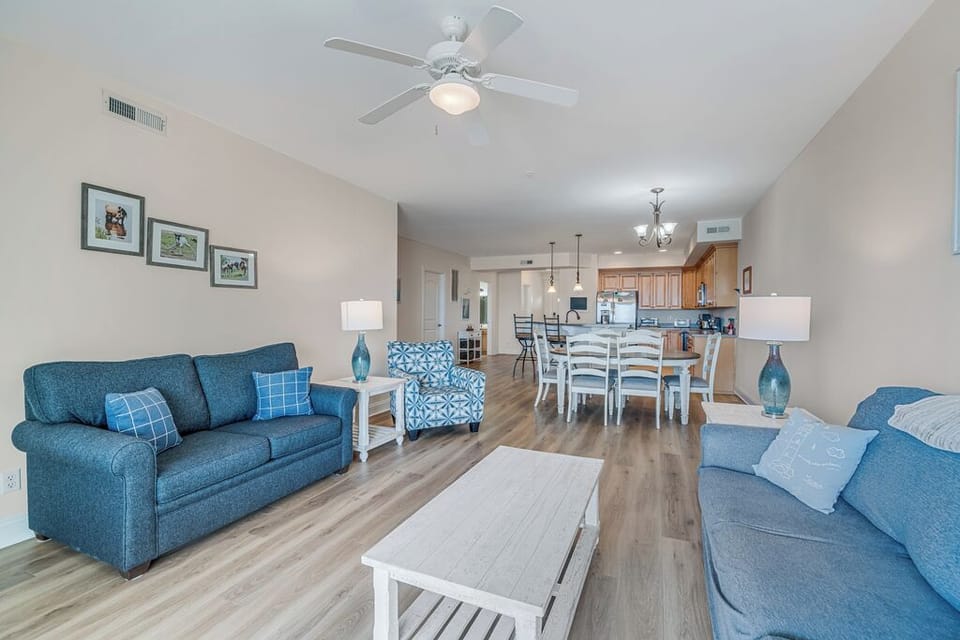 This lovely 3 Bedroom Condo sleeps 6 in comfort and style.