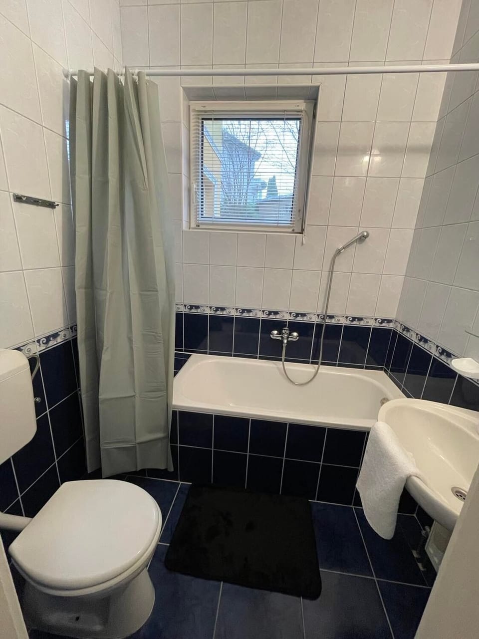 Honeymoon Room | Bathroom | Bathtub, hair dryer (on request), towels