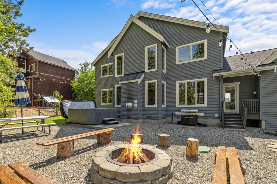 Firepit and plenty of bench seating.
