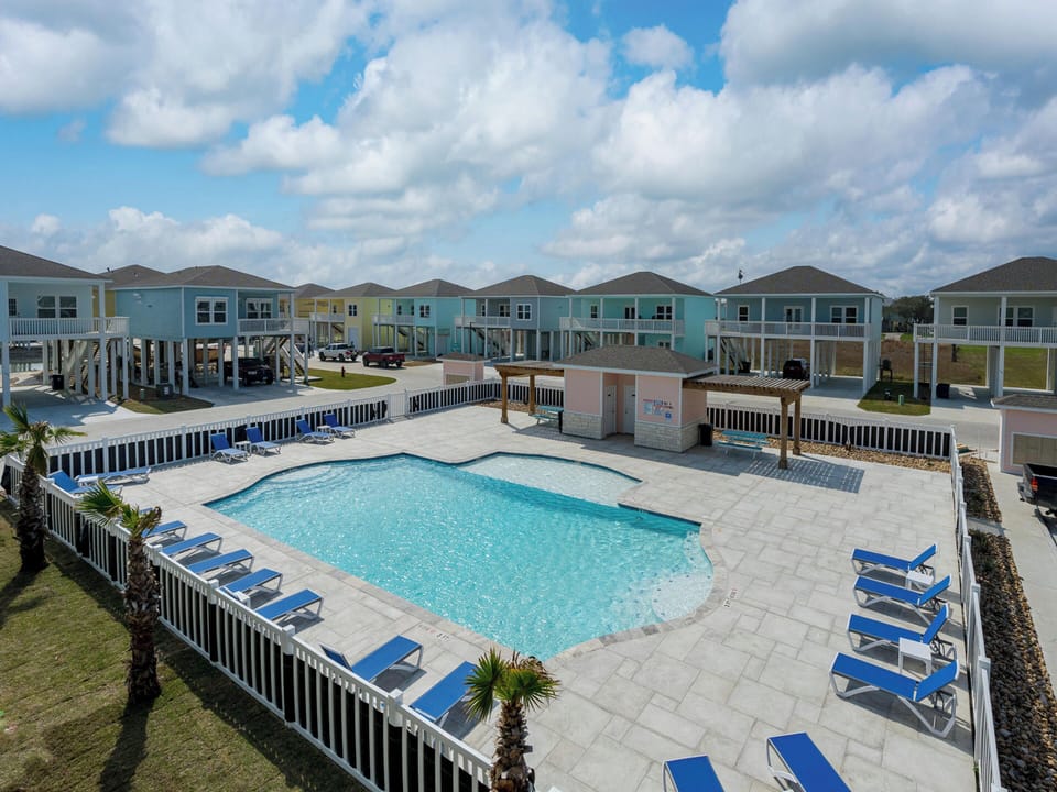 House (3 Bedrooms) | Front of property
