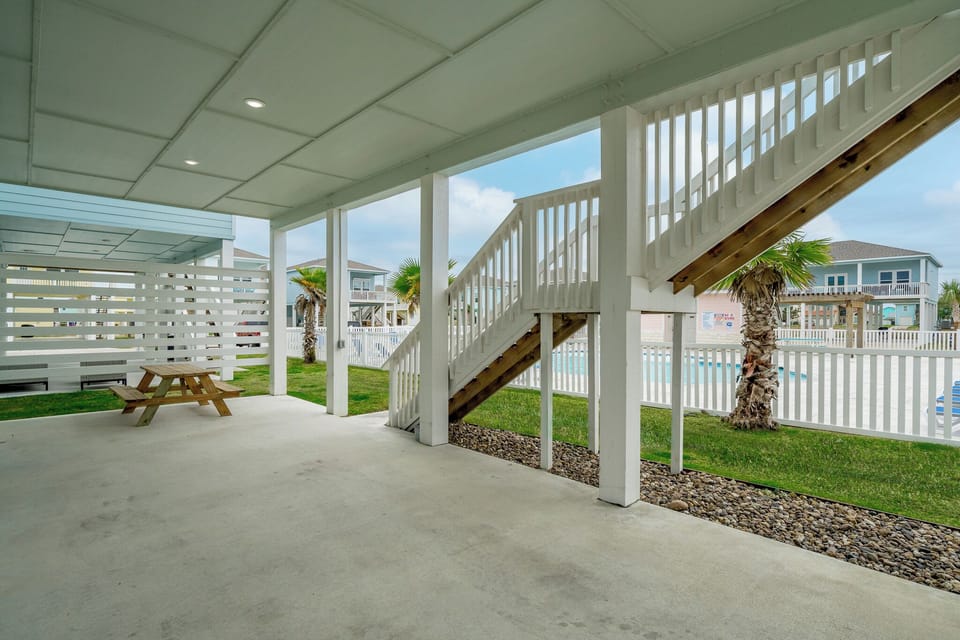 House (3 Bedrooms) | Property amenity