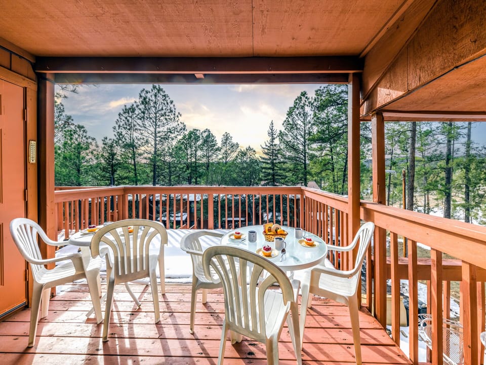 Studio (2 Bedrooms) | Property amenity