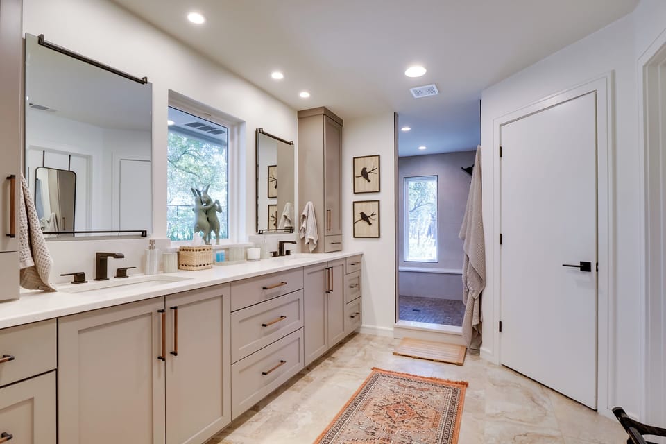 En-Suite Bathroom | Towels Provided