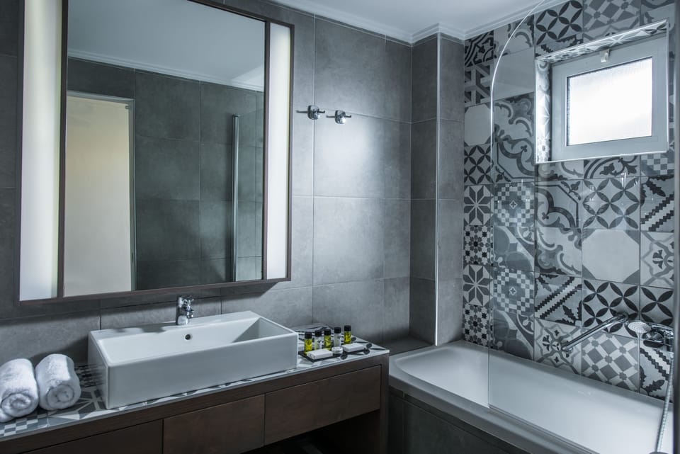 Free toiletries, hair dryer