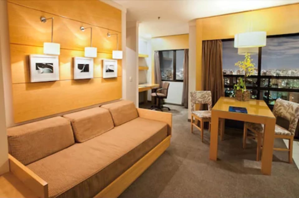 Family Suite | Minibar, in-room safe, desk, blackout drapes