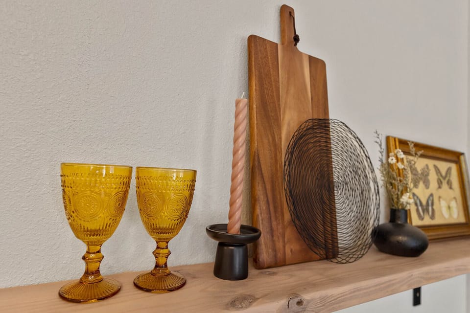 Dining are decor.