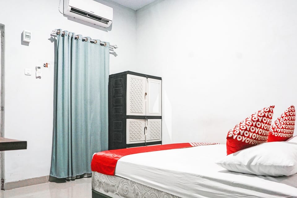 Double Room | Desk, laptop workspace, WiFi (free), bed sheets