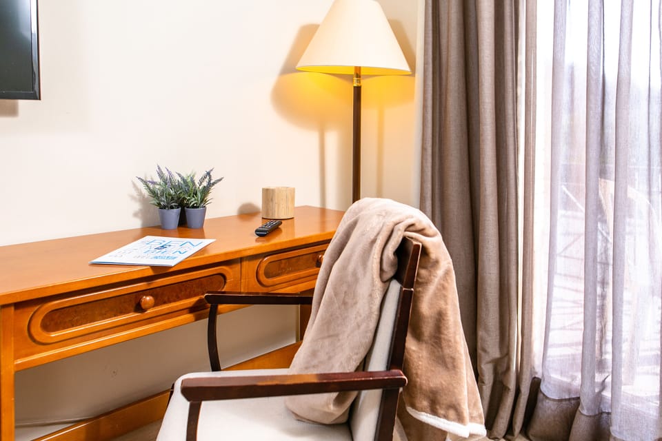 Desk, free WiFi, bed sheets