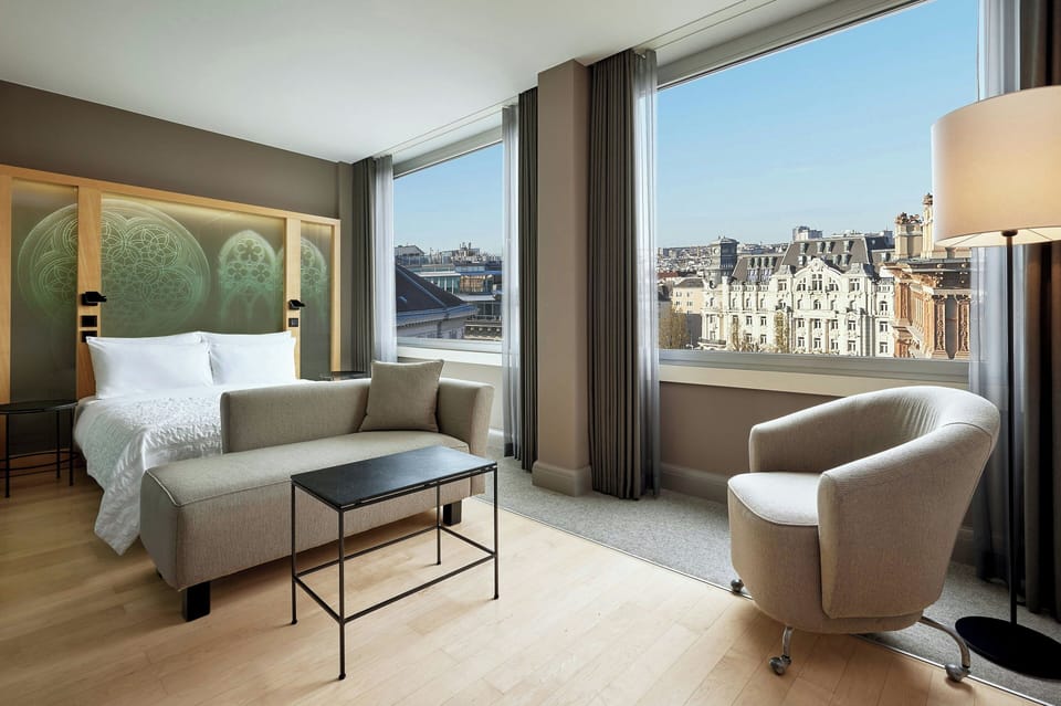 Superior Room, 1 Queen Bed, City View | Premium bedding, down comforters, pillowtop beds, in-room safe