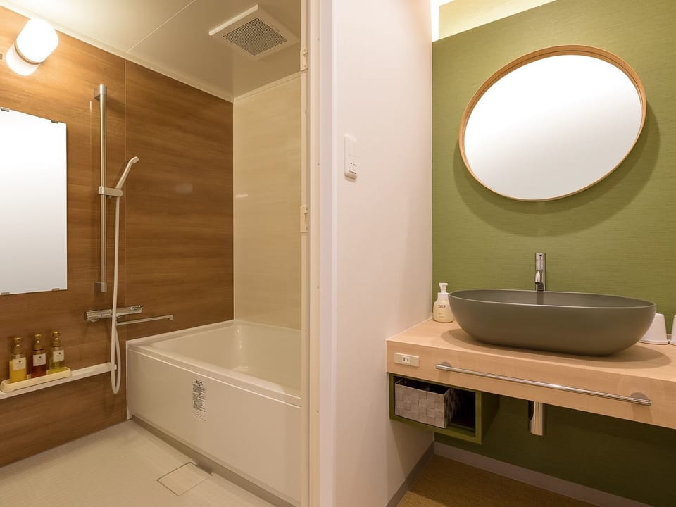 ・[Japanese-style bathroom] Easy-to-use separate type