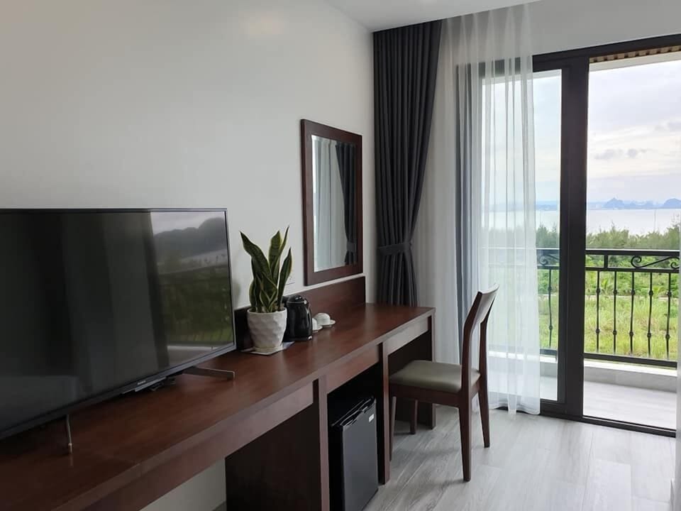 Basic Double Room Single Use | Free WiFi, bed sheets