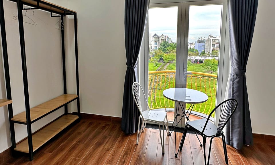 Standard Room | 1 bedroom, individually decorated, individually furnished, desk