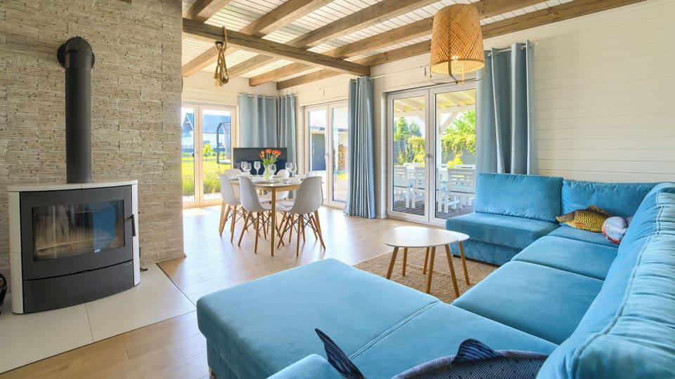 Cabin (369) | Living area | 30-inch flat-screen TV with satellite channels, TV, fireplace