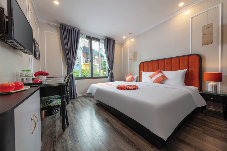Family Suite | Minibar, desk, soundproofing, free WiFi