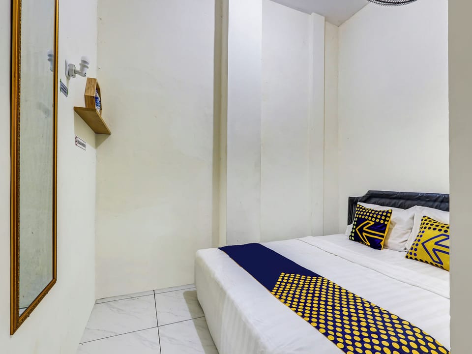 Economy Double Room | WiFi, bed sheets